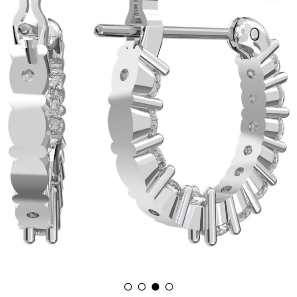SWAROVSKI Matrix Vittore hoop earrings - Picture 7 of 8
